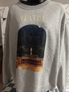 H&M Gray 'STATUE' Graphic Sweatshirt with Scenic Print